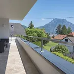 Ebenzweier *
