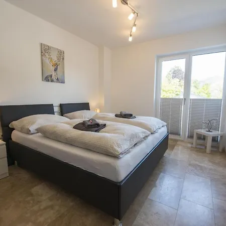 Ebenzweier Apartmán *